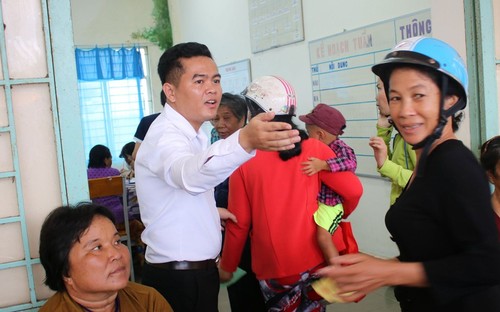 Médico joven sigue el ejemplo moral del presidente Ho Chi Minh - ảnh 1