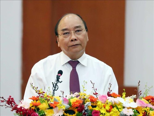 Gobierno vietnamita sigue desplegando la doble tarea después del control epidémico - ảnh 1