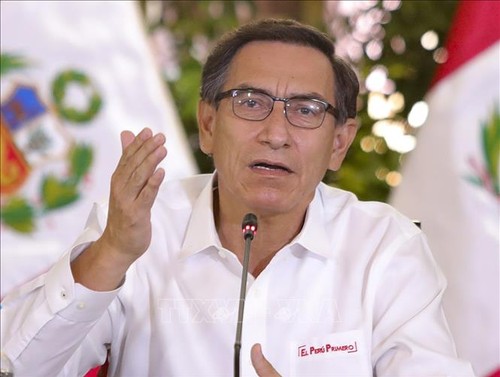 Congreso de Perú aprueba moción de censura contra el presidente Martín Vizcarra - ảnh 1