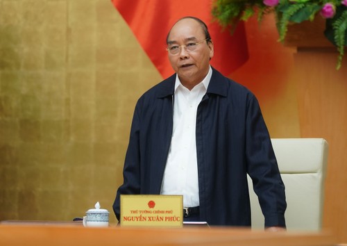 Premier vietnamita solicita proteger a los pobladores en zonas afectadas por los desastres naturales - ảnh 1