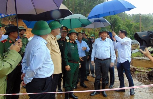 Aumentan esfuerzos colectivos en ayuda a los afectados por desastres naturales en Vietnam - ảnh 1