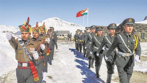China e India retiran sus tropas de la zona de conflicto fronterizo - ảnh 1