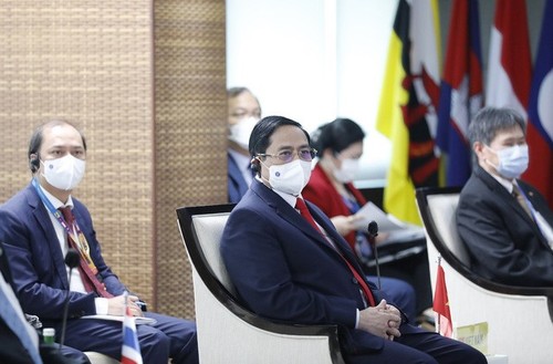 Aceptación de las iniciativas de Vietnam en la Reunión de Líderes de la Asean - ảnh 1