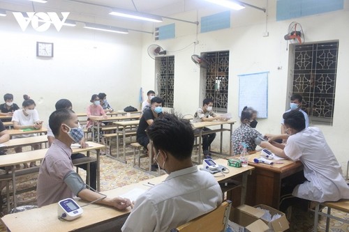 Covid-19: Otros 10.508 contagiados se registran en Vietnam - ảnh 1