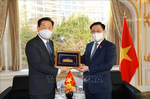 Vietnam propicia la ampliación de inversiones y negocios de empresas surcoreanas - ảnh 1
