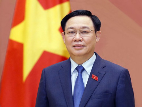 Relaciones Vietnam-Corea del Sur están en el mejor momento de desarrollo, dice Vuong Dinh Hue - ảnh 1