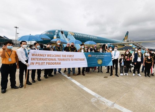 Vietnam reanudará vuelos internacionales a partir del 15 de febrero de 2022 - ảnh 1