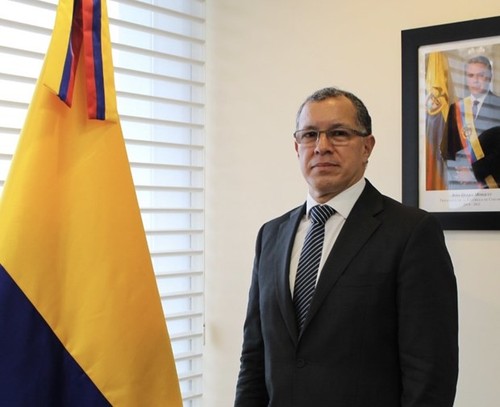 Embajador colombiano aprecia logros de Vietnam en materia de igualdad de género - ảnh 1