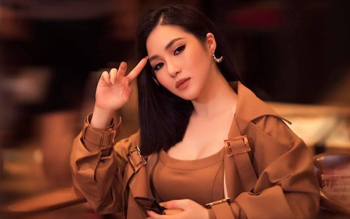 女性歌手フオン・チャム（Huong Tram）の特集 - ảnh 1
