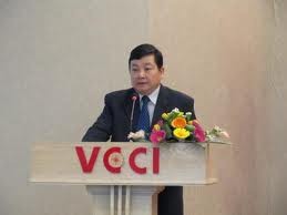 VCCI akan terus mendorong  perbaikan lingkungan bisnis di Vietnam - ảnh 1