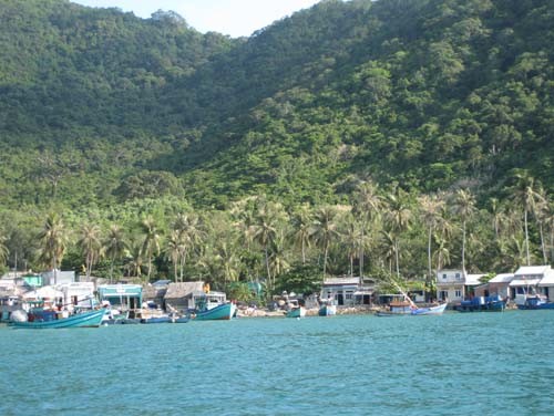 Kepulauan Nam Du – tempat yang dimisalkan seperti  satu Teluk Ha Long ke-2 di Vietnam - ảnh 6