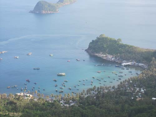 Kepulauan Nam Du – tempat yang dimisalkan seperti  satu Teluk Ha Long ke-2 di Vietnam - ảnh 3