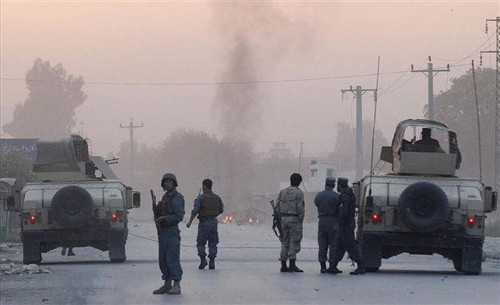 Taliban menyerang Gedung Pemerintahan di Afghanistan - ảnh 1