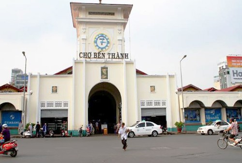Mengunjungi pasar Ben Thanh di kota Ho Chi Minh - ảnh 1
