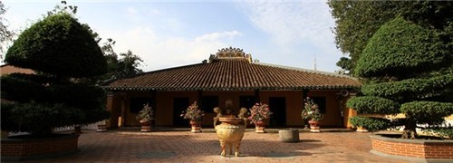 Mengunjungi pagoda-pagoda  terkenal di kota Ho Chi Minh - ảnh 1