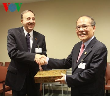 Ketua MN Nguyen Sinh Hung mengadakan pertemuan-pertemuan diplomatik  yang penting di AS - ảnh 3