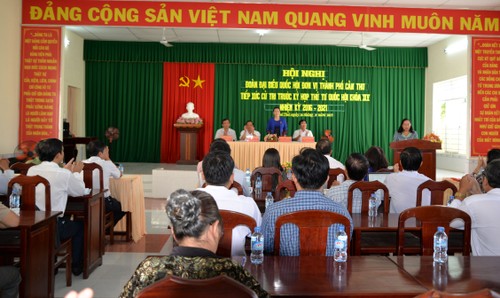 Ketua MN Vietnam, Nguyen Thi Kim Ngan melakukan kontak dengan para pemilih kota Can Tho - ảnh 1