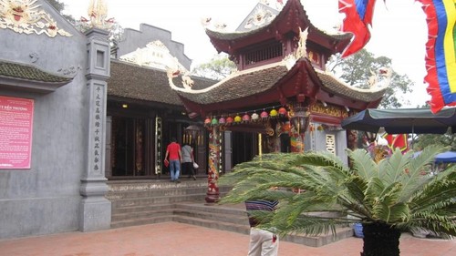 Kuil Cua Ong: Bumi  spritualitas   Cam Pha di provinsi Quang Ninh - ảnh 1