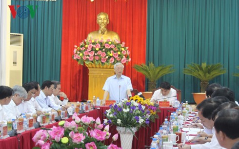 Sekjen KS PKV, Nguyen Phu Trong  melakukan kunjungan kerja di provinsi Nghe An - ảnh 1