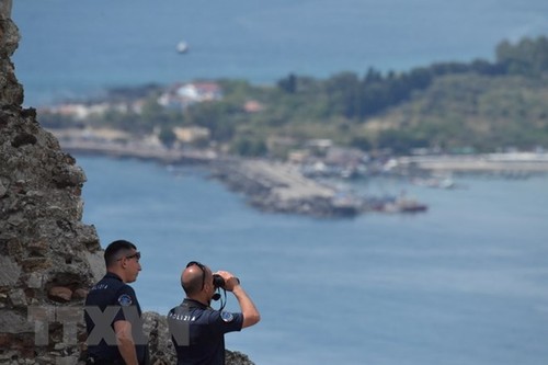 Interpol memperingatkan 50 militan IS sudah tiba di Italia - ảnh 1