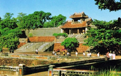 Kompleks situs peninggalan sejarah  Kota kuno Hue-pusaka budaya dunia - ảnh 3