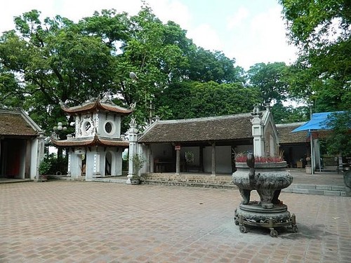 Kuil Va-Situs peninggalan sejarah untuk memuja Dewa Gunung Tan Vien - ảnh 1