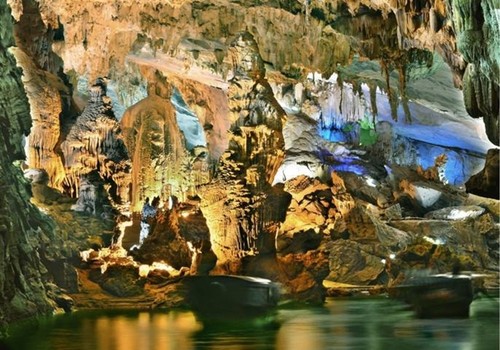 Taman Nasional Phong Nha-Ke Bang- destinasi yang menarik bagi para wisatawan - ảnh 3