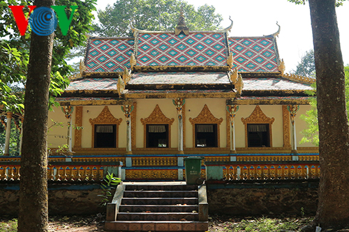 Pagoda Doi di Provinsi Soc Trang - ảnh 2