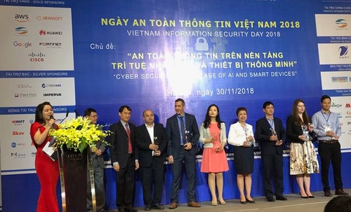 Sebanyak 500 undangan dan pakar menghadiri lokakarya internasional tentang hari keselamatan informasi Viet Nam-2018 - ảnh 1