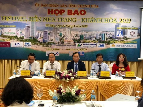 Festival Laut Nha Trang-Aksentuasi  menyambut Tahun Pariwisata Nasional 2019 - ảnh 1