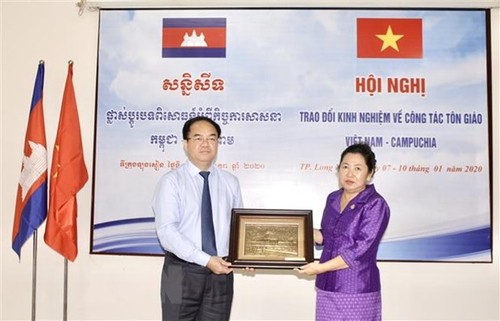 Vietnam  dan Kamboja  berbagi pengalaman tentang pekerjaan tentang agama - ảnh 1
