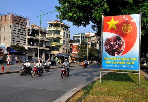 Hanoi celebrates its 59th Liberation Day - ảnh 1
