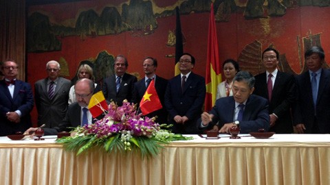Belgium pledges to work with Vietnam in coping with climate change - ảnh 1