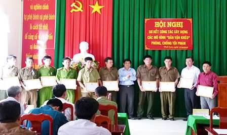 Can Tho reviews “Everyone engaging in national defense” movement  - ảnh 1