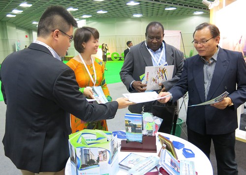 Malaysian Prime Minister impressed by VOV’s communications products - ảnh 1