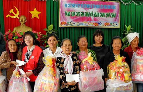 “Tet for poor people and AO victims” program launched - ảnh 1