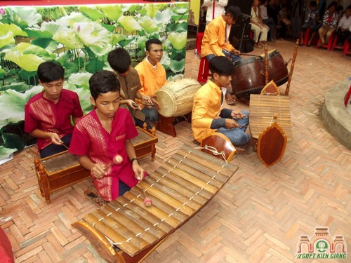  5-tone musical instrument of the Khmer - ảnh 2
