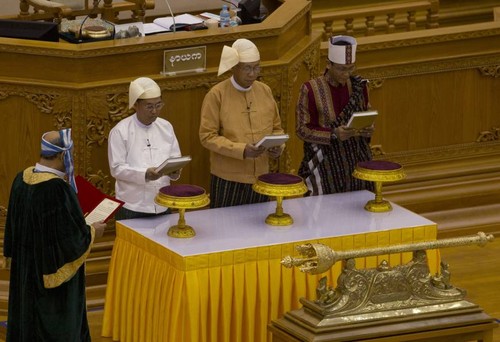 Myanmar: newly-elected President Htin Kyaw sworn in office - ảnh 1
