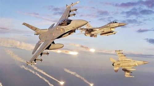 Turkey launches airstrikes on PKK in Iraq - ảnh 1