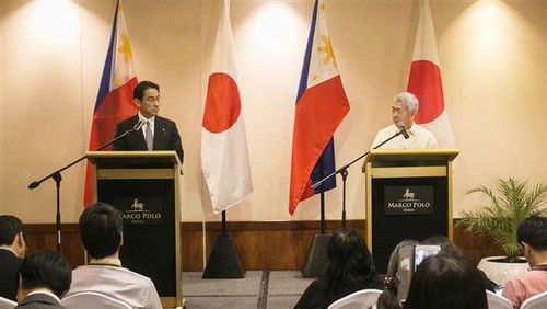 Philippines urges China to respect law - ảnh 1