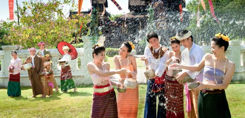 Traditional New Year Festivals of Cambodia, Laos, Myanmar, Thailand in Ho Chi Minh City - ảnh 1