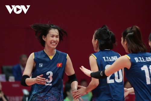 Vietnam’s women volleyball team enters quarter-finals of Asian Games - ảnh 1