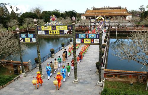 Hue city opens two royal palaces for tourists during Tet - ảnh 1