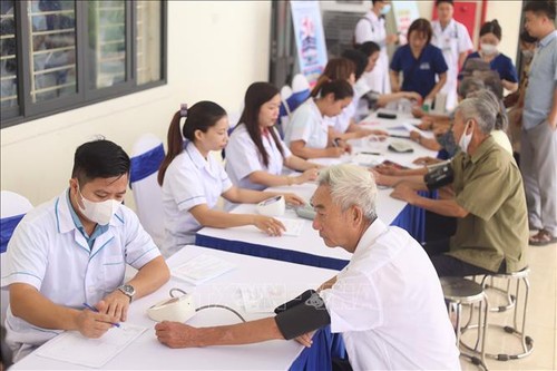 Young people volunteer for community health - ảnh 1