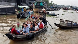Mekong River Delta attracts investment for development  - ảnh 1