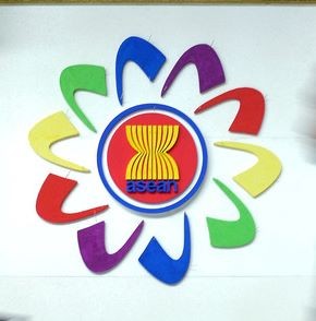 Senior officials kick off meeting ahead of ASEAN summit - ảnh 1
