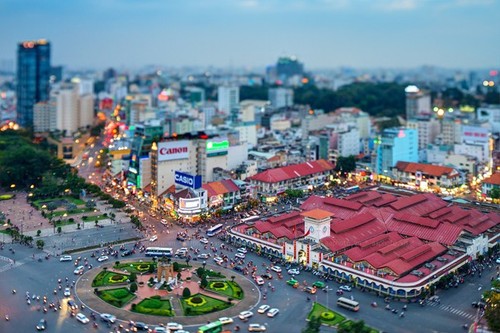Saigon viewed from above, with miniature effect - ảnh 9