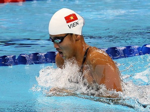 Anh Vien wins bronze medal at FINA Swimming World Cup - ảnh 1