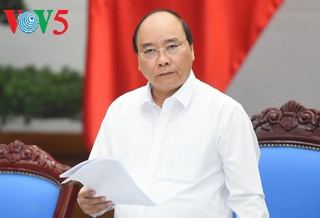 PM urges more effective solutions to reach growth target of 6.7% - ảnh 2