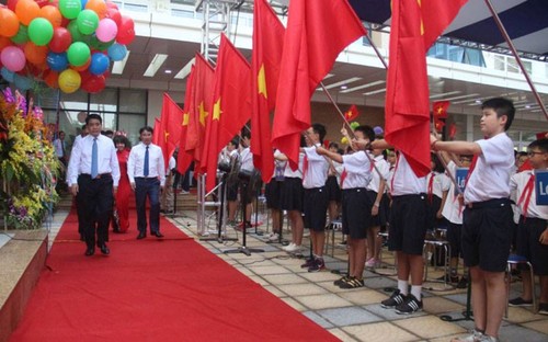 Vietnam welcomes new academic year  - ảnh 3